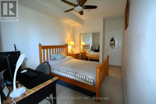 #107 -455 Rosewell Ave, Toronto, ON - Indoor Photo Showing Bedroom