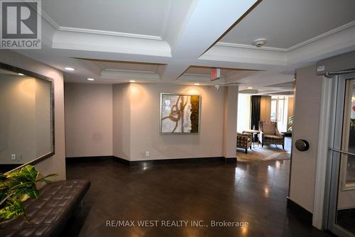 #107 -455 Rosewell Ave, Toronto, ON - Indoor Photo Showing Other Room