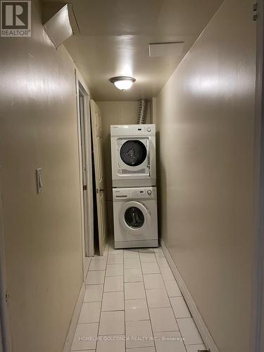 10 Somerset Crescent E, Richmond Hill, ON - Indoor Photo Showing Laundry Room