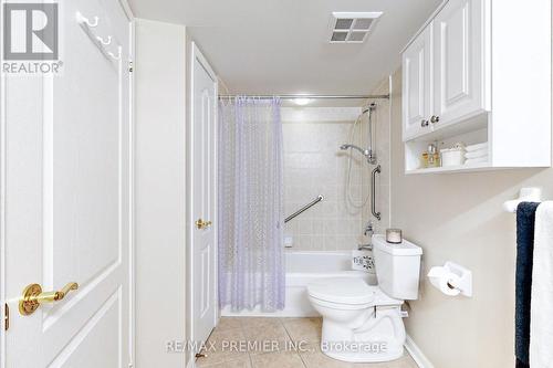 Ste 211 - 2500 Rutherford Road, Vaughan, ON - Indoor Photo Showing Bathroom