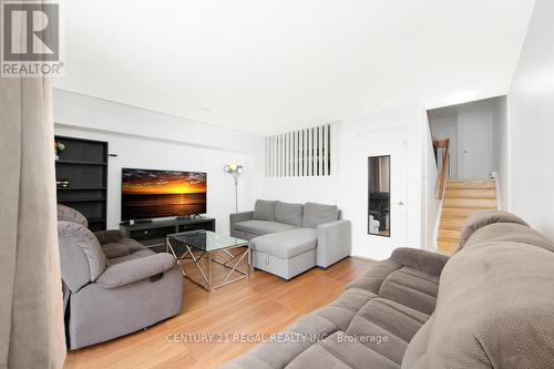 #59 - 10 Rodda Boulevard, Toronto, ON - Indoor Photo Showing Living Room