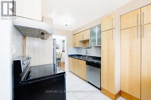 #59 - 10 Rodda Boulevard, Toronto, ON - Indoor Photo Showing Kitchen With Double Sink