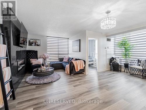 #1403 -2901 Kipling Ave, Toronto, ON - Indoor Photo Showing Other Room