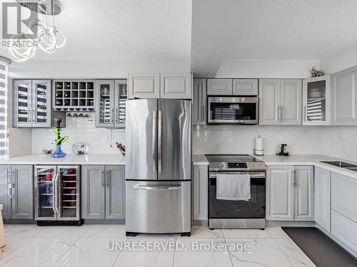 #1403 -2901 Kipling Ave, Toronto, ON - Indoor Photo Showing Kitchen