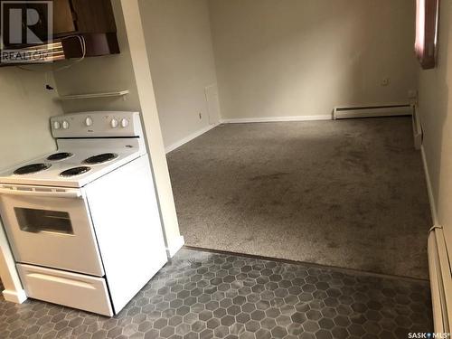 71 Betts Avenue, Yorkton, SK - Indoor Photo Showing Kitchen