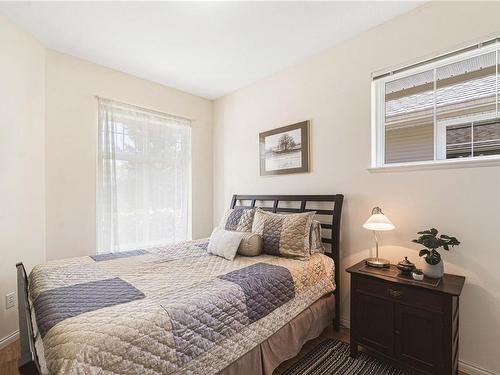20-631 Blenkin Ave, Parksville, BC - Indoor Photo Showing Bedroom