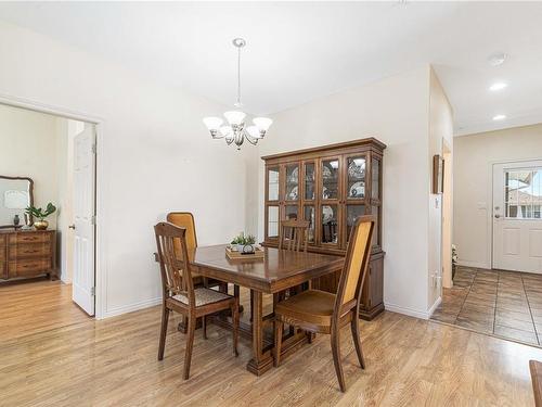 20-631 Blenkin Ave, Parksville, BC - Indoor Photo Showing Dining Room