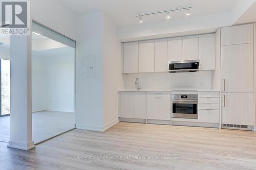 #503 -250 Lawrence Ave W, Toronto, ON - Indoor