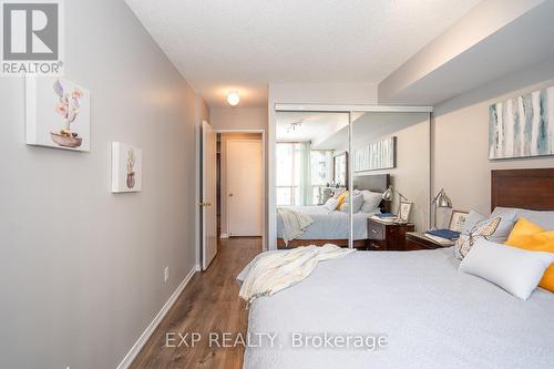 902 - 750 Bay Street, Toronto, ON - Indoor Photo Showing Bedroom