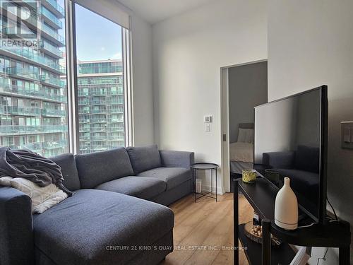 #809 -135 East Liberty St W, Toronto, ON - Indoor Photo Showing Living Room