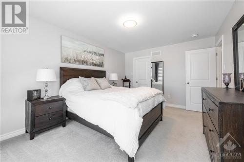 754 Putney Crescent, Ottawa, ON - Indoor Photo Showing Bedroom
