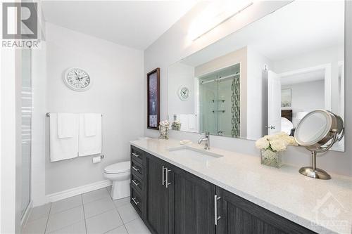 754 Putney Crescent, Ottawa, ON - Indoor Photo Showing Bathroom
