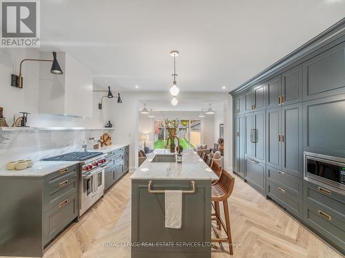 115 Sherwood Ave, Toronto, ON - Indoor Photo Showing Kitchen With Upgraded Kitchen