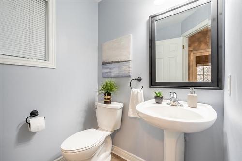 4665 Huffman Road, Burlington, ON - Indoor Photo Showing Bathroom