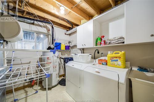 1260 Settlers Street, Windsor, ON - Indoor Photo Showing Laundry Room