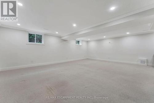 2060 Maplewood Drive, Burlington, ON - Indoor Photo Showing Other Room