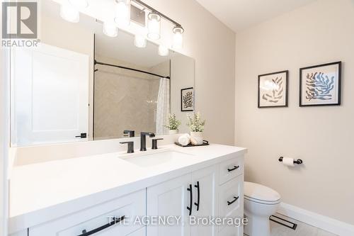 675 Woodview Rd, Burlington, ON - Indoor Photo Showing Bathroom