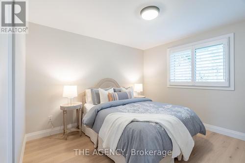 675 Woodview Rd, Burlington, ON - Indoor Photo Showing Bedroom
