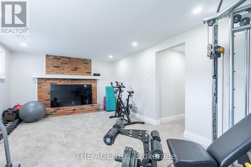 675 Woodview Rd, Burlington, ON - Indoor Photo Showing Gym Room