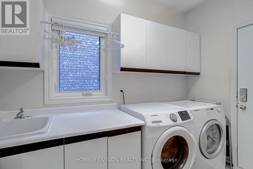 169 Larratt Lane, Richmond Hill, ON - Indoor Photo Showing Laundry Room