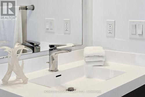 #Th#31 -1050 Portage Pkwy, Vaughan, ON -  Photo Showing Bathroom
