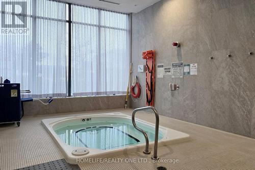 #Th#31 -1050 Portage Pkwy, Vaughan, ON - Indoor Photo Showing Other Room With In Ground Pool