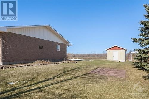 Large shed - 4145 Champlain Street, Bourget, ON - Outdoor