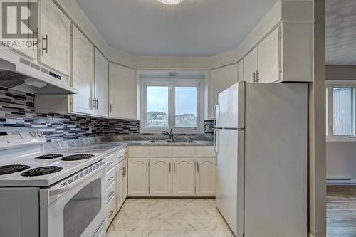 186 Conception Bay Highway, Bay Roberts, NL - Indoor Photo Showing Kitchen With Double Sink