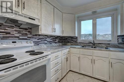 186 Conception Bay Highway, Bay Roberts, NL - Indoor Photo Showing Kitchen With Double Sink