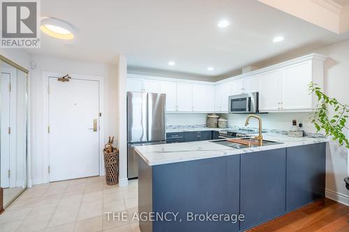 605 - 399 Elizabeth Street, Burlington, ON - Indoor Photo Showing Kitchen With Upgraded Kitchen
