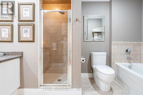 605 - 399 Elizabeth Street, Burlington, ON - Indoor Photo Showing Bathroom