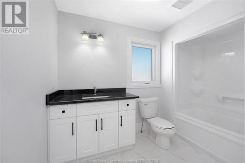 111 Bonnet, Amherstburg, ON - Indoor Photo Showing Bathroom