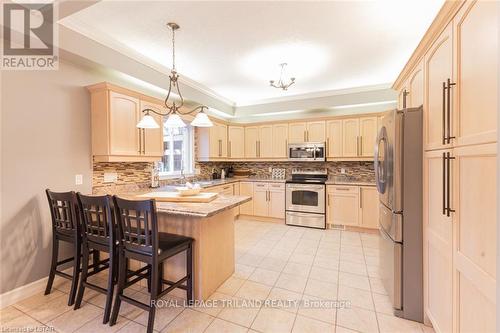 31 Bayside Court, London, ON - Indoor Photo Showing Kitchen