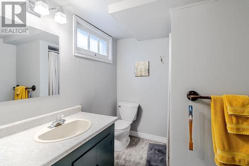 54 Windsor St, Sault Ste. Marie, ON - Indoor Photo Showing Bathroom