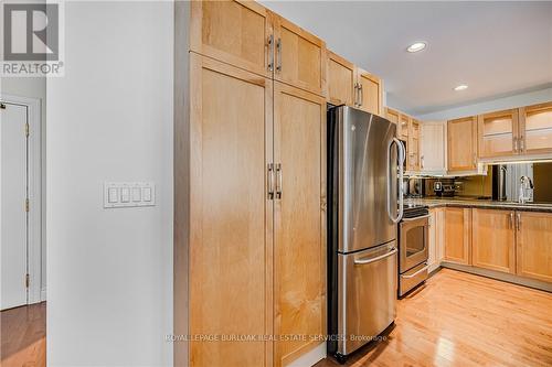 611 - 399 Elizabeth Street E, Burlington (Brant), ON - Indoor Photo Showing Dining Room