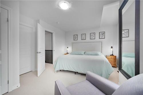 6 England Terrace, Stoney Creek, ON - Indoor Photo Showing Bedroom