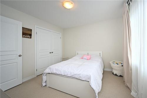6 England Terrace, Stoney Creek, ON - Indoor Photo Showing Bedroom