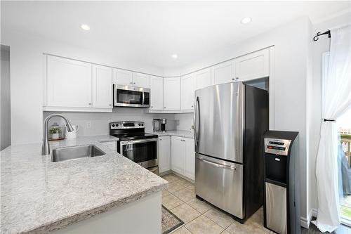6 England Terrace, Stoney Creek, ON - Indoor Photo Showing Kitchen With Stainless Steel Kitchen With Upgraded Kitchen