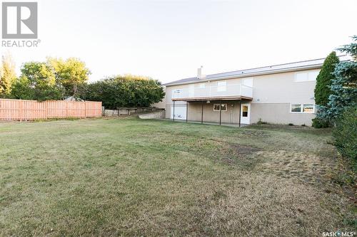 746 Alberta Avenue, Kerrobert, SK - Outdoor