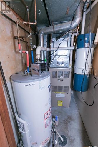 746 Alberta Avenue, Kerrobert, SK - Indoor Photo Showing Basement