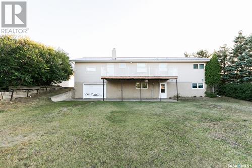 746 Alberta Avenue, Kerrobert, SK - Outdoor