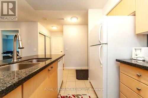 507 - 4978 Yonge Street, Toronto, ON - Indoor Photo Showing Kitchen With Double Sink