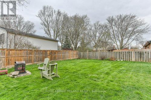 834 Viscount Road, London, ON - Outdoor With Backyard
