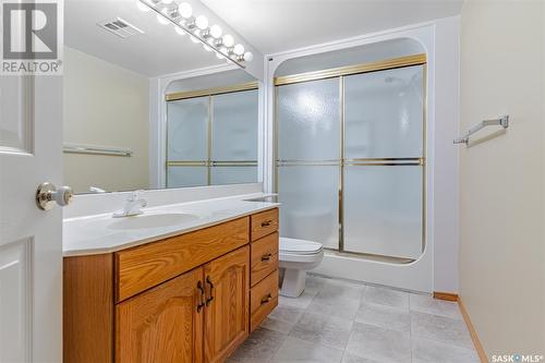 225 2301 Adelaide Street E, Saskatoon, SK - Indoor Photo Showing Bathroom