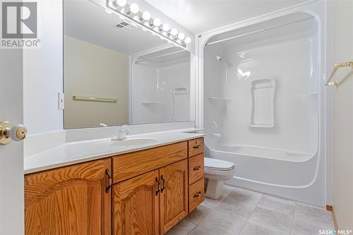 225 2301 Adelaide Street E, Saskatoon, SK - Indoor Photo Showing Bathroom