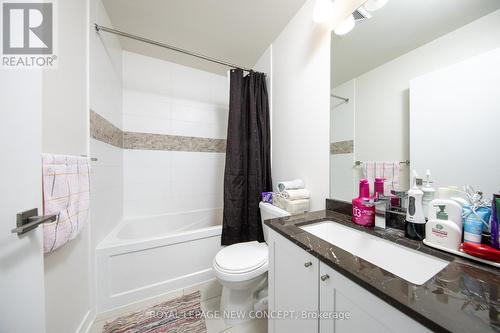 #1405 -4011 Brickstone Mews, Mississauga, ON - Indoor Photo Showing Bathroom