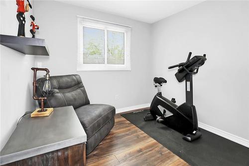 4965 Alexandra Avenue, Beamsville, ON - Indoor Photo Showing Gym Room