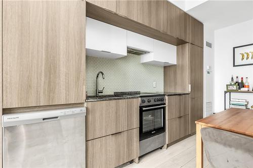 159 Dundas Street E|Unit #4103, Toronto, ON - Indoor Photo Showing Kitchen With Upgraded Kitchen