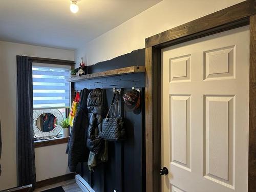 Hall - 117 Rue Brosseau, Amherst, QC - Indoor Photo Showing Other Room