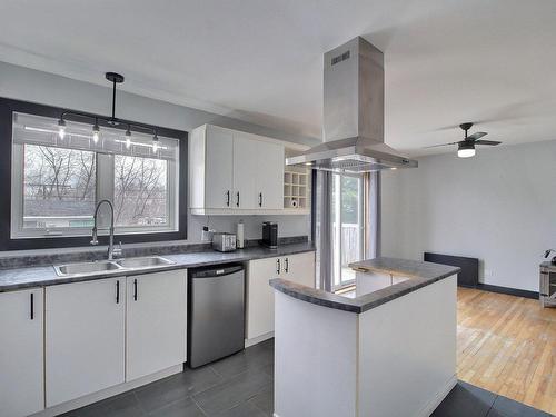 Overall view - 14 Rue Des Érables, Senneterre - Ville, QC - Indoor Photo Showing Kitchen With Double Sink
